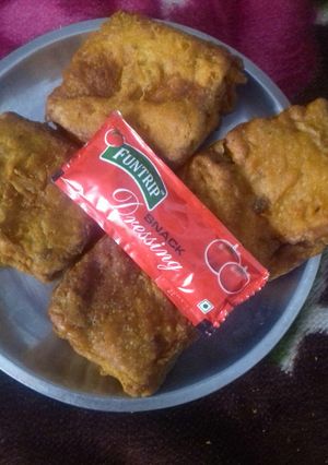 A picture of Stuffed Bread Pakora.