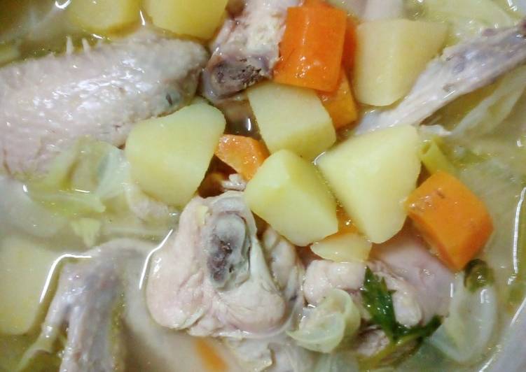 Langkah Mudah untuk Buat Sup Sayap Ayam Sederhana