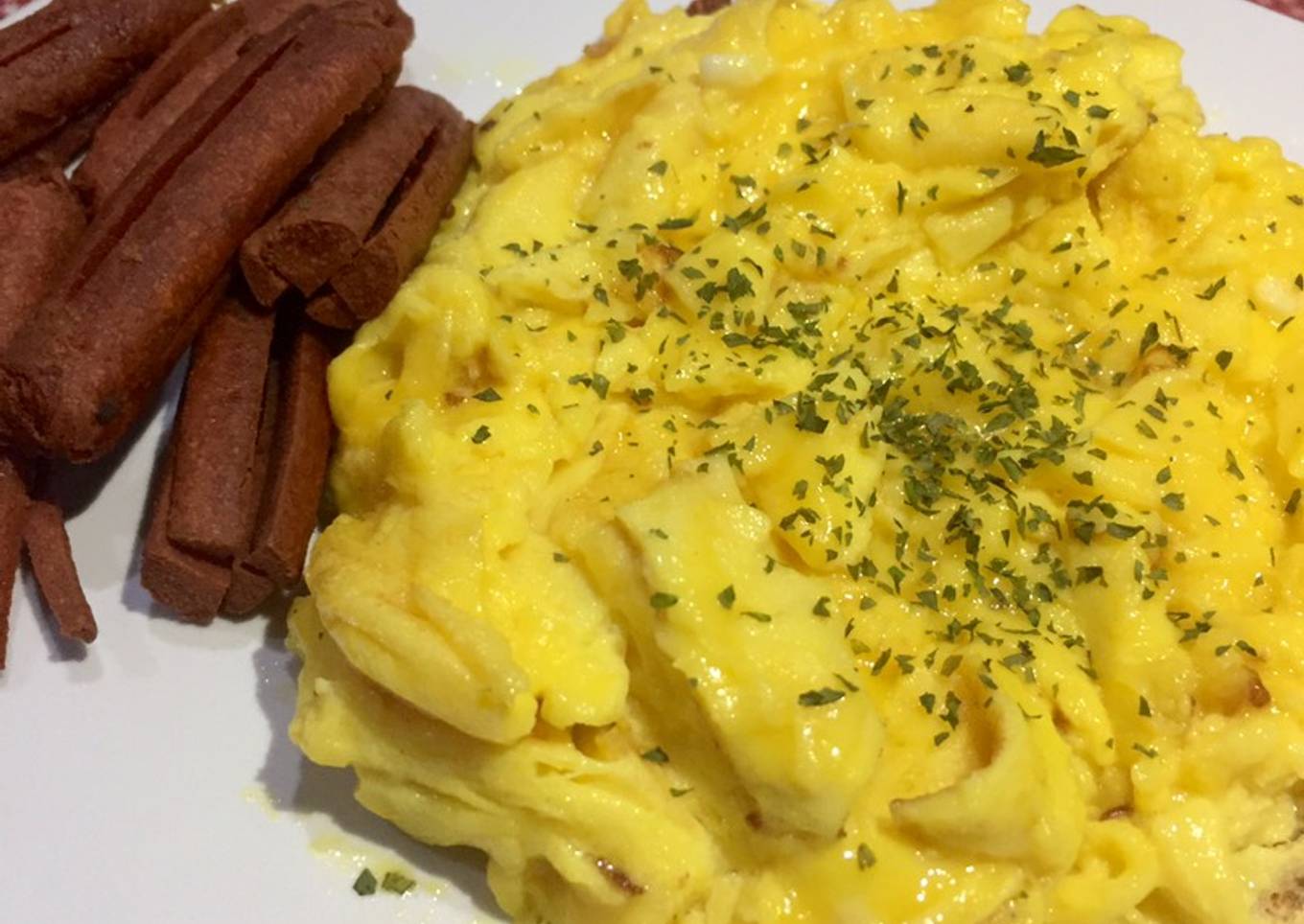 American Style Breakfast - Creamy Scrambled Egg