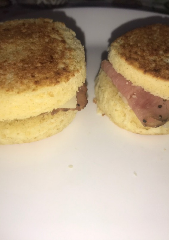 Una foto de Pan de harina de almendra al microondas