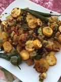 Duo de courgettes aux tomates, poivron, algues et piments verts