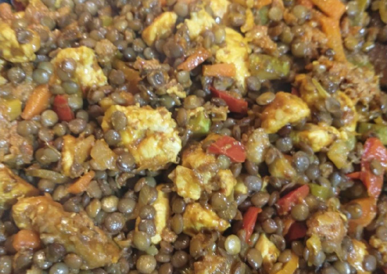 Guisito de lentejas diferente, con pechuga de pollo. Sin tacc