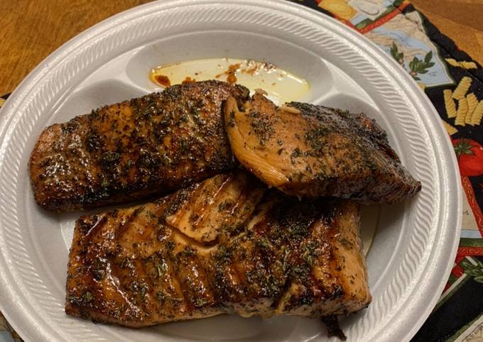 Easy grilled salmon