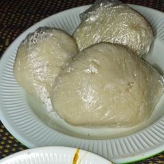 A picture of Tuwon semovita.