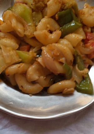 A picture of Macaroni.