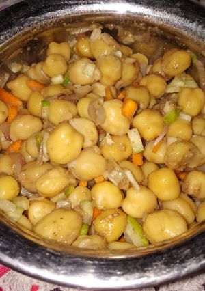 A picture of Chana salad.
