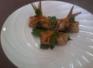 Una foto de Sardinas o Boquerones rebozados con almendras
