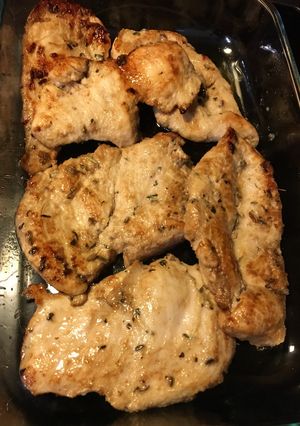 Una foto de Filete de Pechuga a las Finas Hierbas