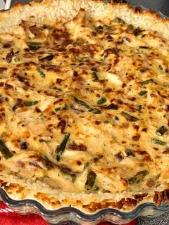 Una foto de Quiche de pollo y verdura con base de arroz 🌾