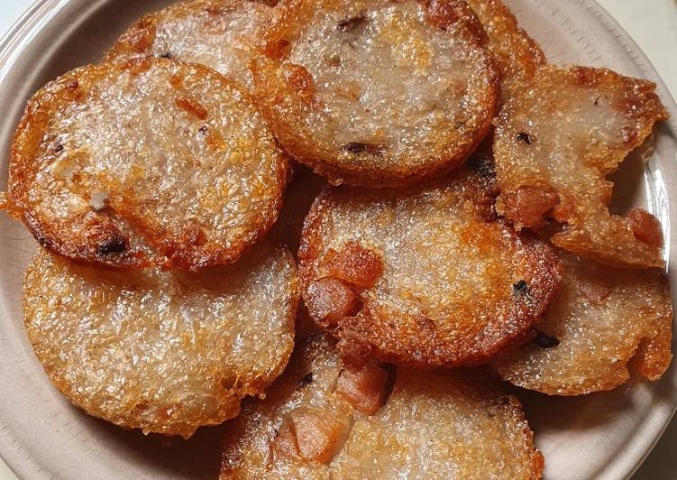 Recipe of Super Quick Homemade Fried Yam Cake (Snack)