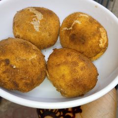 A picture of Flour balls.