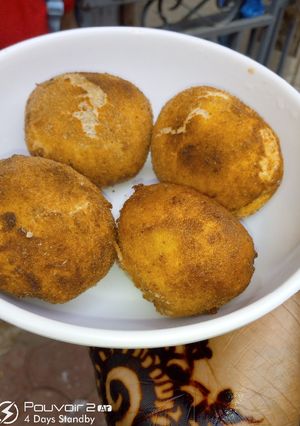 A picture of Flour balls.