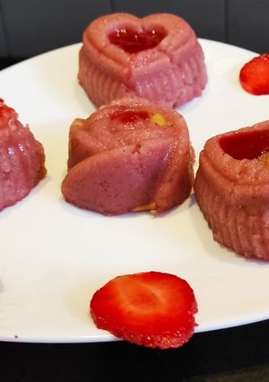 A picture of Strawberry kesari.