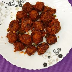 A picture of Spicy Dry Vegetable Manchurian (dhara kitchen recipe).
