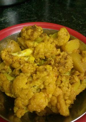 A picture of Gobhi aaloo.
