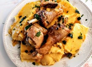 Foto de Polenta com Galinha Caipira na Panela de Pressão