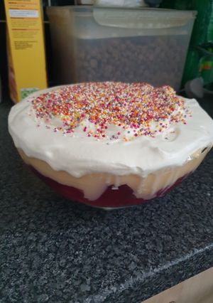 A picture of Simple Trifle.