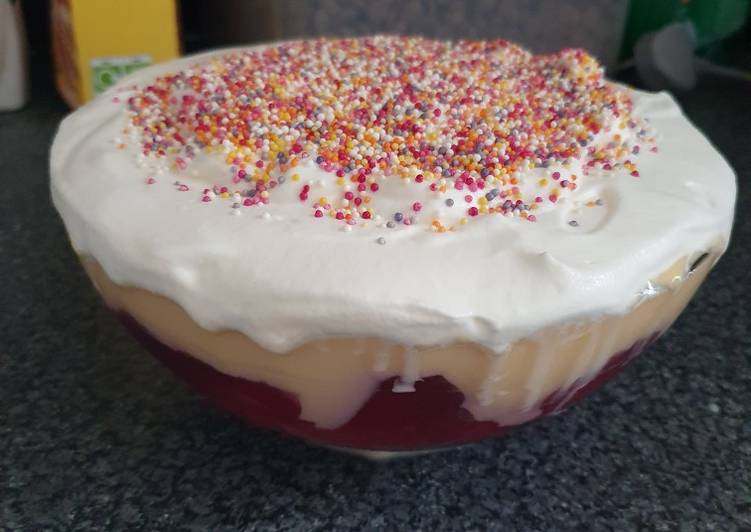 Steps to Make Quick Simple Trifle