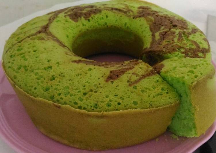 Bolu Pandan Putih Telor