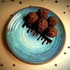 A picture of Chocolate chocochips Balls.