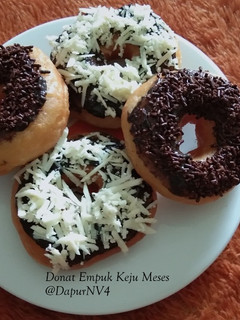 Foto resep Donat Empuk Keju Meses