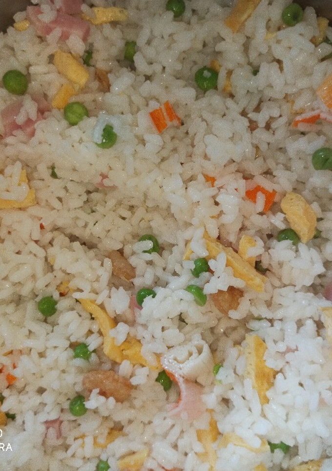 Una foto de Arroz tres delicias