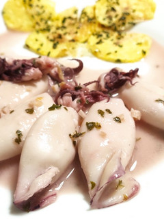 Una foto de Chipirones con ajo y limón