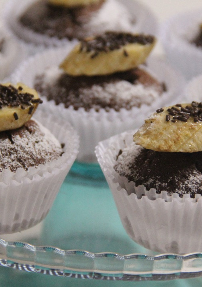 Una foto de Cupcakes de banana y chocolate