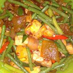รูปของ Tumis kakita(KacangpanjangKikilTahu)