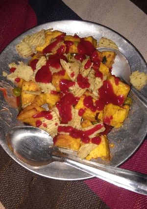A picture of Cranchi Paneer chips chaat.