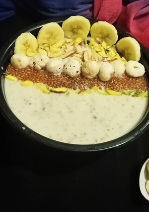 A picture of Chamsur dana makhana smoothie (garden cress seeds fox nuts smoothie).