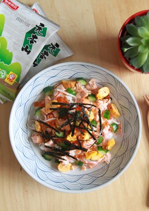 【元本山幸福廚房】鮭魚親子海苔散壽司 的食譜成品照片