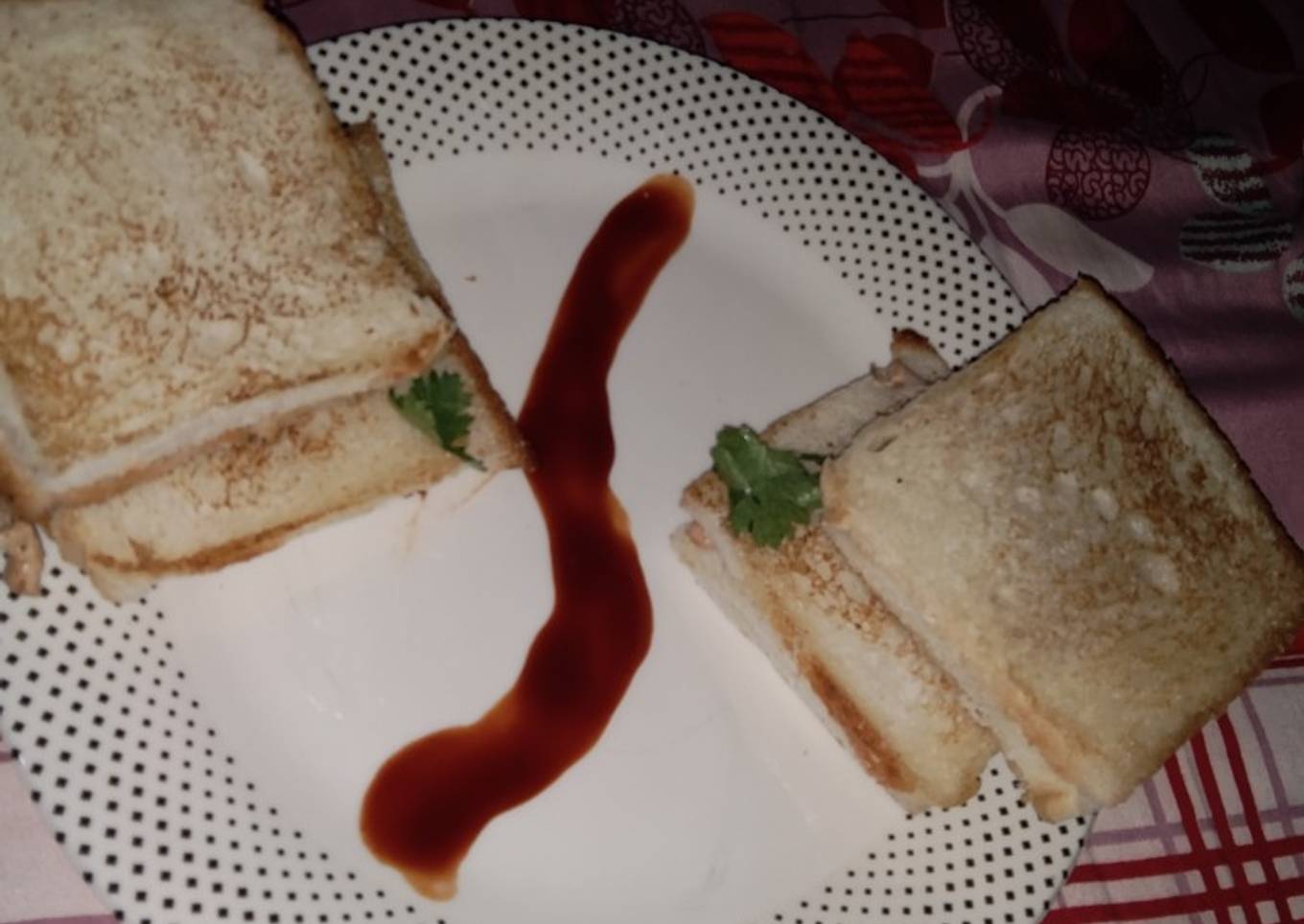 Simple chicken sandwich