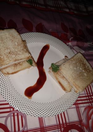 A picture of Simple chicken sandwich.