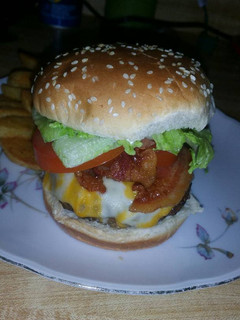 A picture of American cheeseburger.