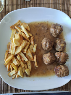 Una foto de Albóndigas en salsa española