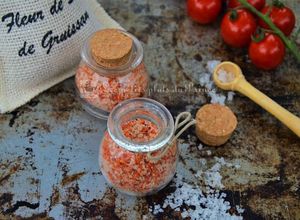 Une photo de Sel aromatisé aux peaux de tomate