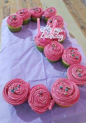 A picture of Quick 3minute vanilla cupcakes.