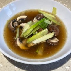 A picture of Mushroom Broth.
