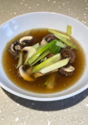 A picture of Mushroom Broth.