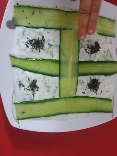 عکسی از دستور ماست وخیار