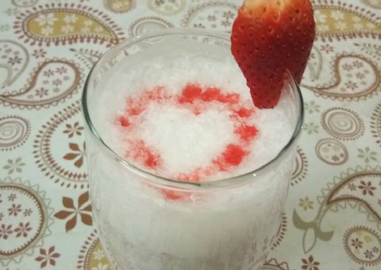 Strawberry milk shake