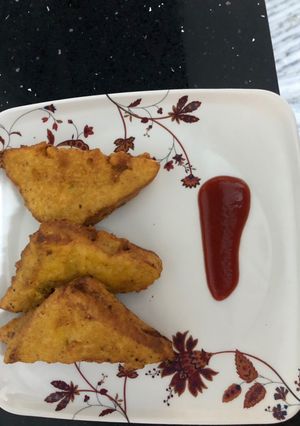 A picture of Bread Pakora.