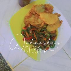 A picture of Golden yam with liver sauce.