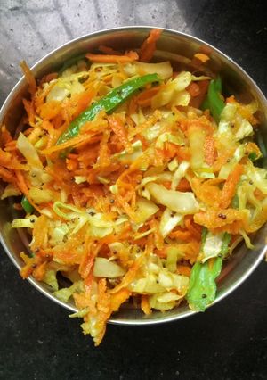 કોબી નો સંભારો(Cabbage Sambharo Recipe in Gujarati) રેસીપી મુખ્ય ફોટો