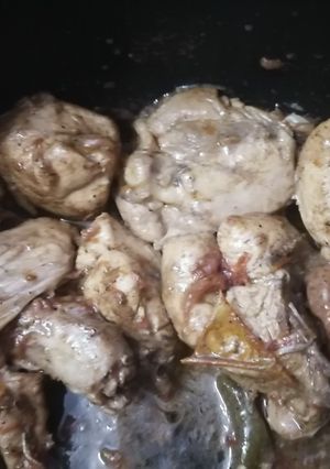 A picture of Chicken black pepper karahi.