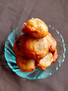 मीठे गुलगुले (meethe gulgulle recipe in Hindi) रेसिपी मुख्य फोटो