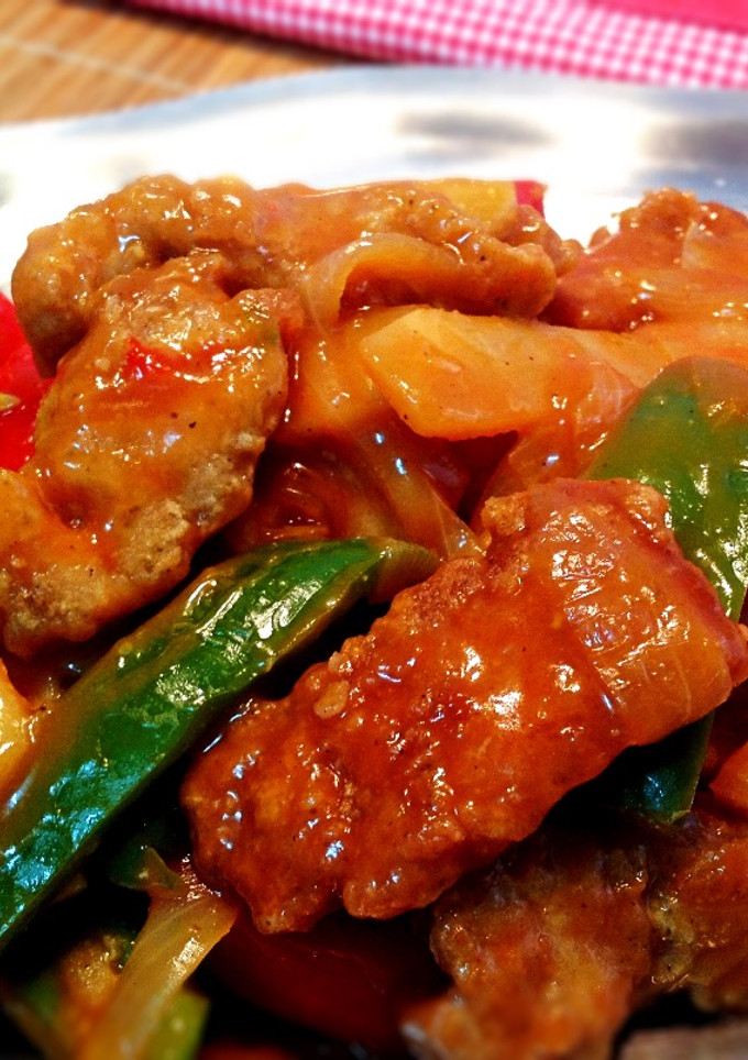 Una foto de Cerdo agridulce con pimiento y bambú, estilo chino