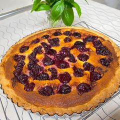 A picture of Easy Cherry Cheese Tart.