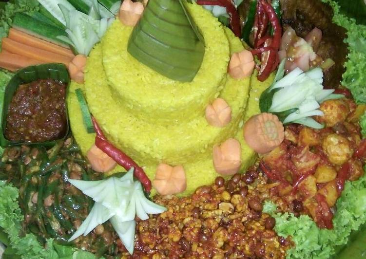 Resep Nasi kuning (ala saya) untuk 8orang yang Bikin Ngiler